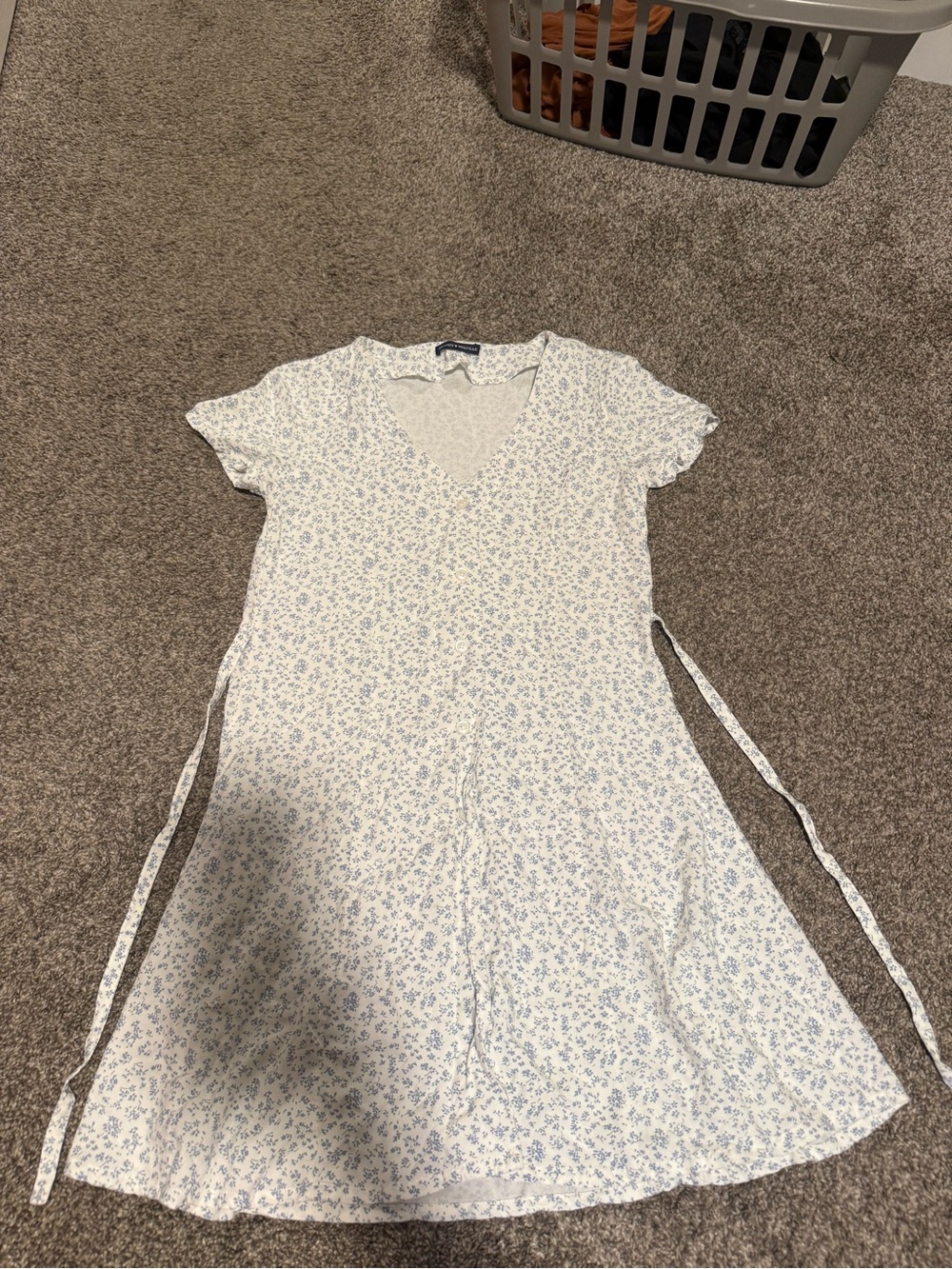 Women’s Brandy Melville White Floral Tie-Waist Dress